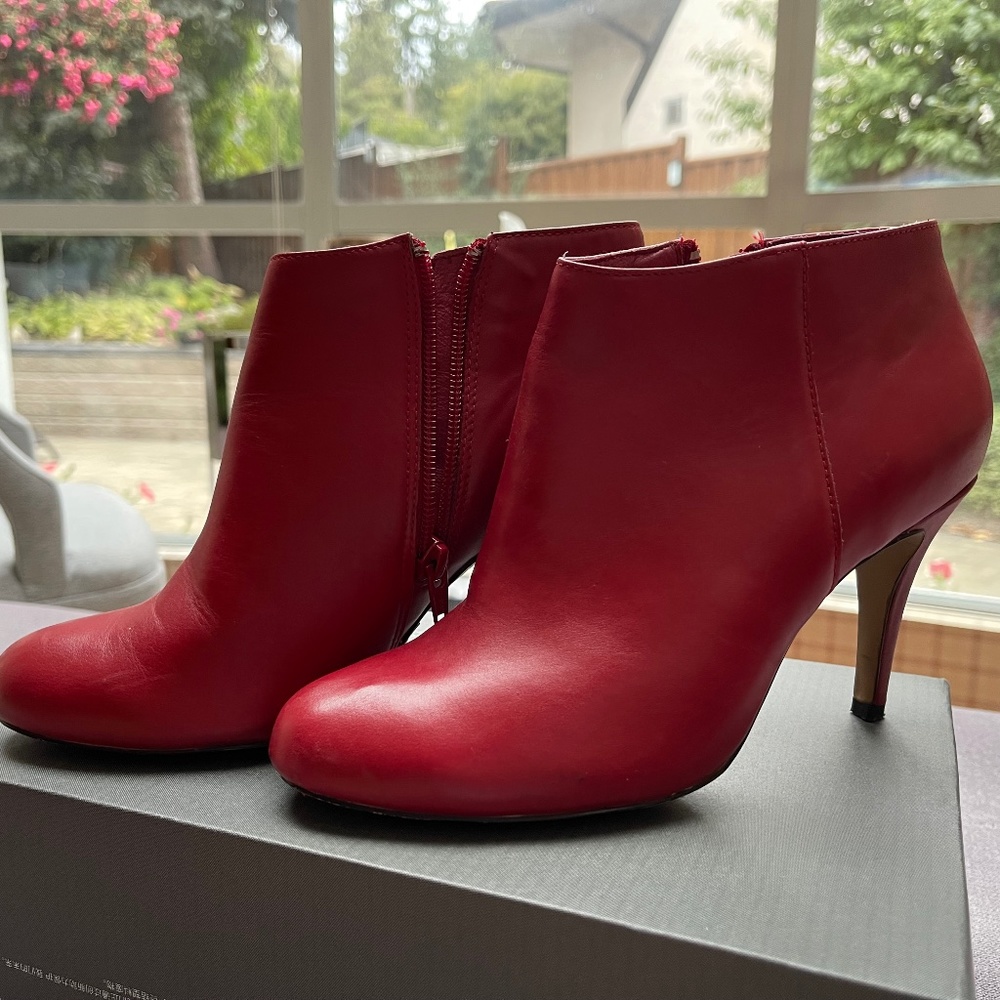 Aldo heeled boots ! So comfy!